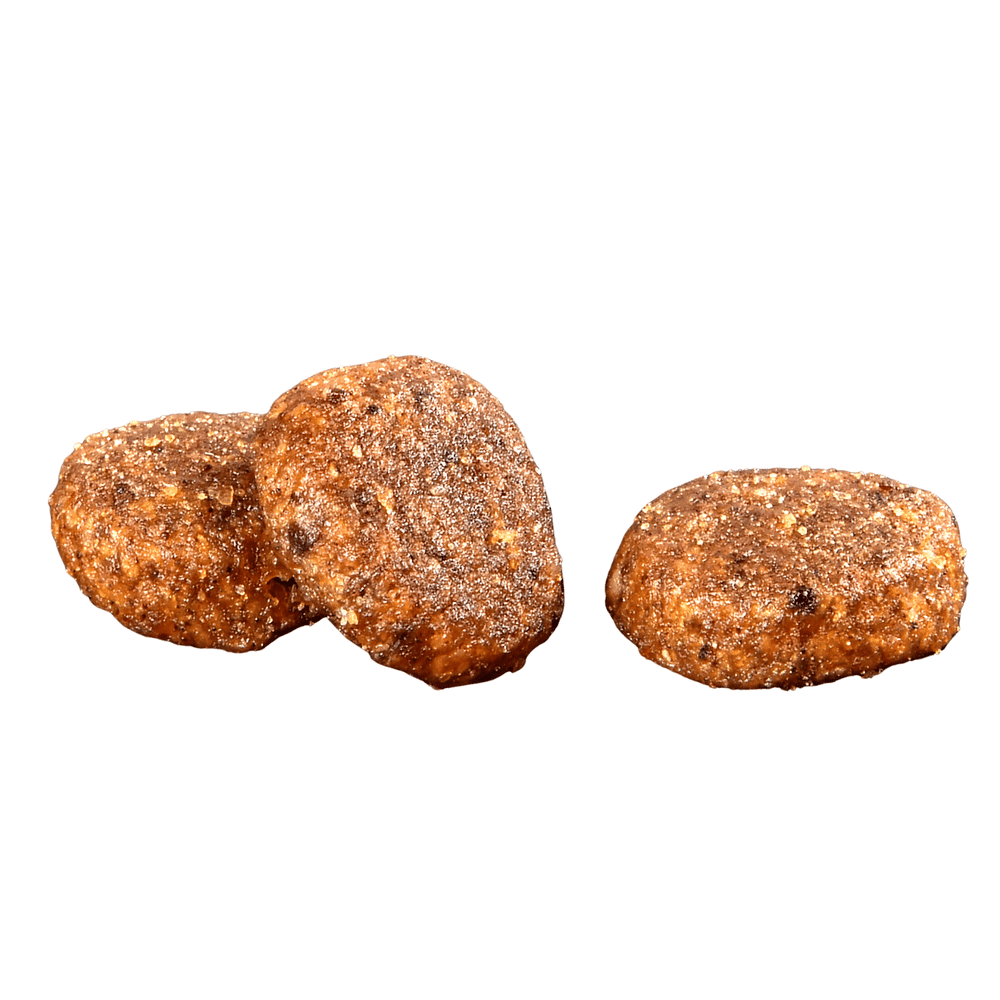 Gros plan sur les croquettes Sa Vraie Nature chat stérilisé au canard